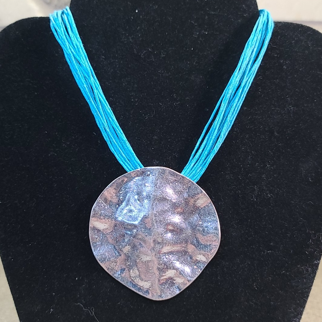 Pendant Silver/ Tone Abstract Look